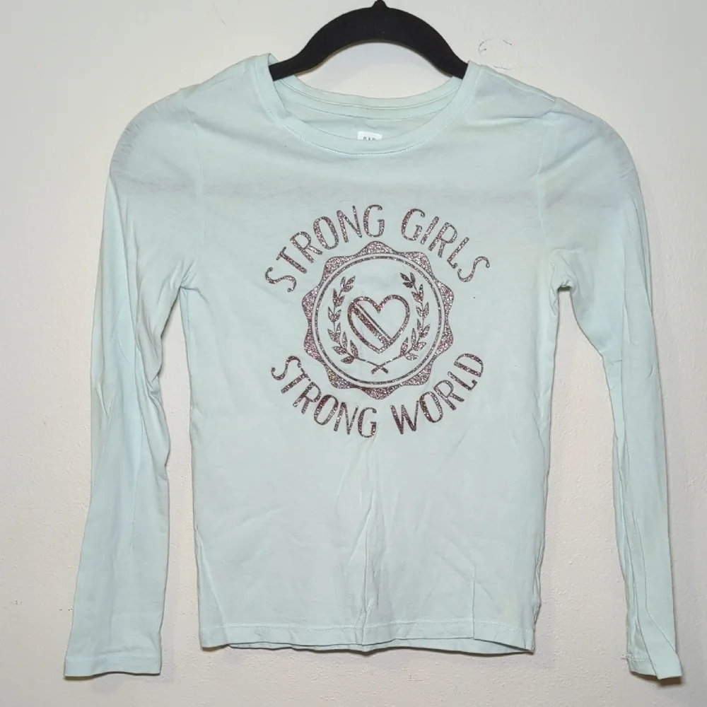 Gap Strong Girls Strong World Graphic T-Shirt Long Sleeve Size M 8